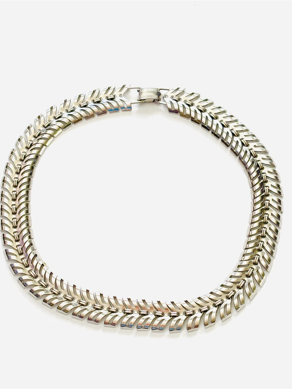 Coro Pegasus Signed Vintage 1940s Silver Tone Chevron Collar Necklace 18”